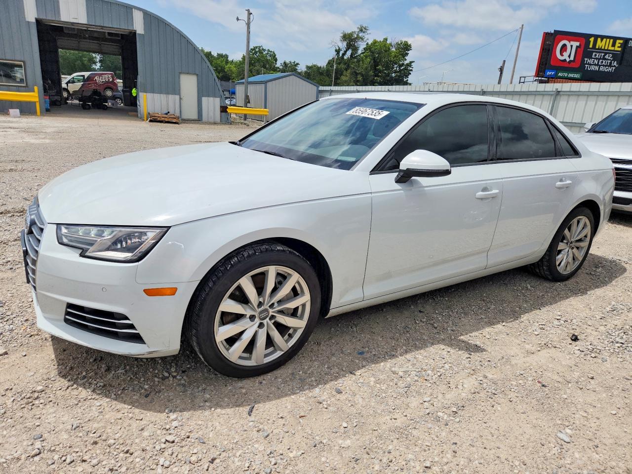 2017 AUDI A4