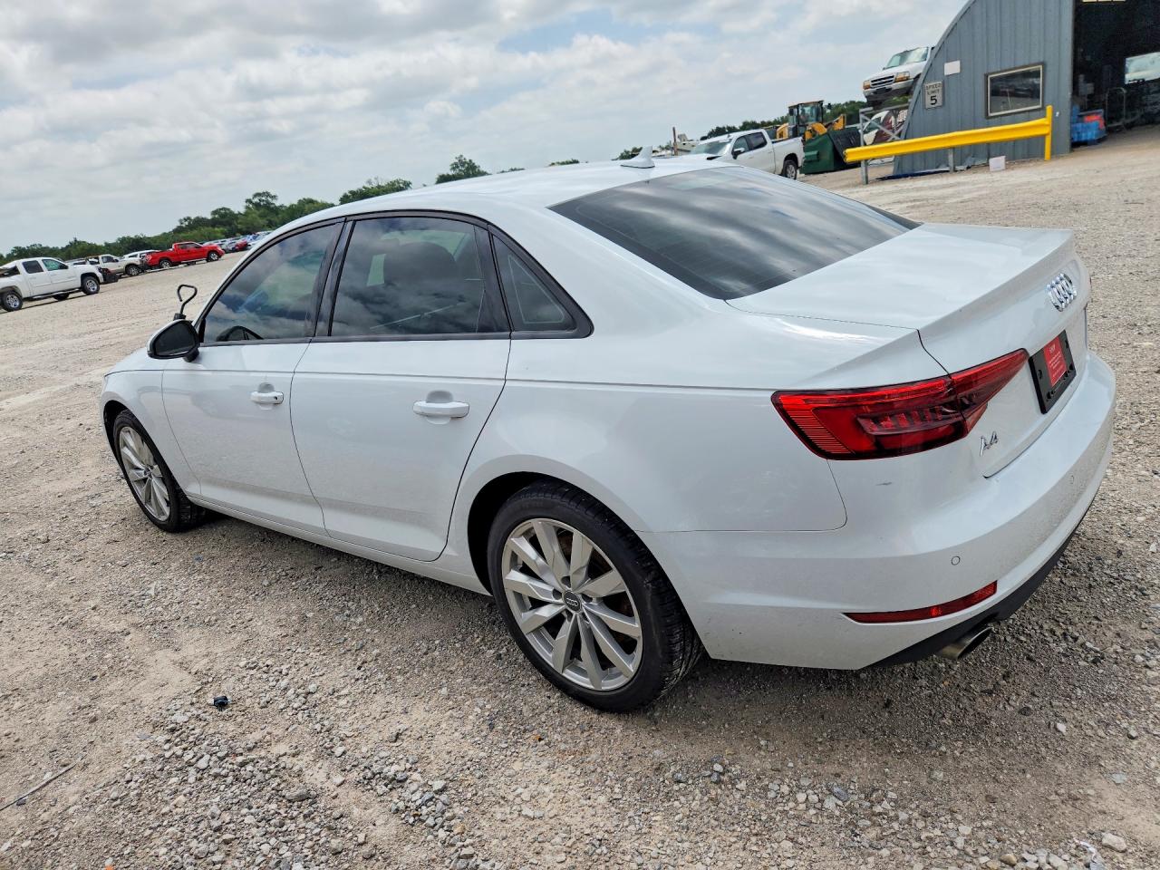 2017 AUDI A4