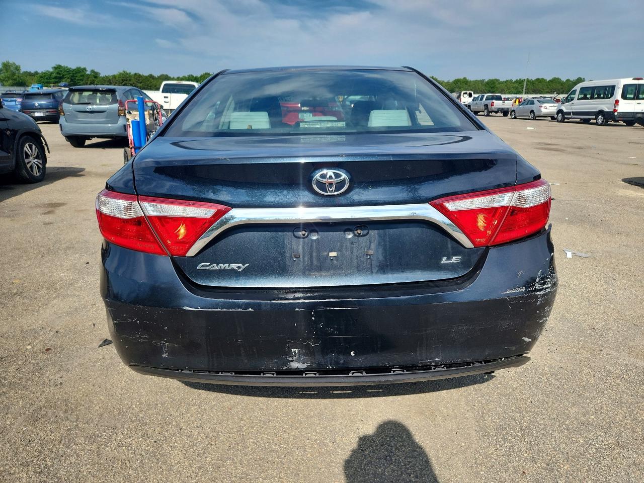 2016 TOYOTA CAMRY