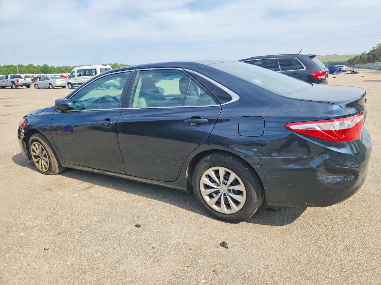 2016 TOYOTA CAMRY