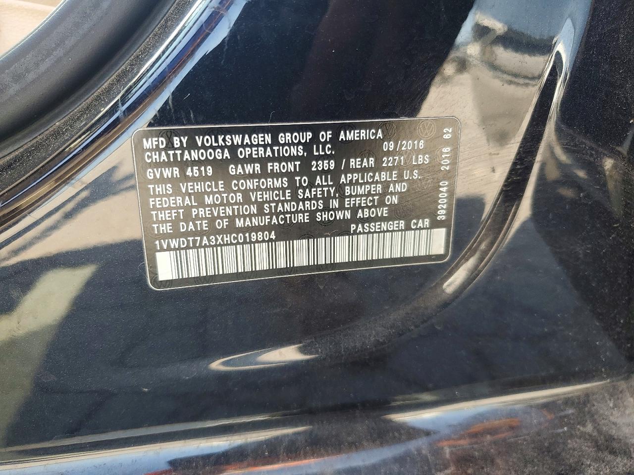 2017 VOLKSWAGEN PASSAT
