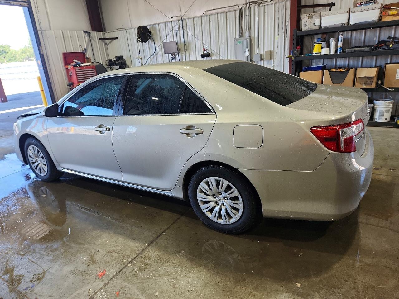 2014 TOYOTA CAMRY
