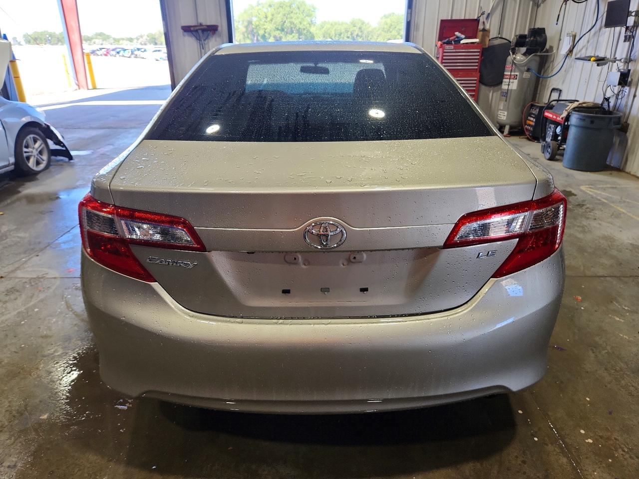 2014 TOYOTA CAMRY