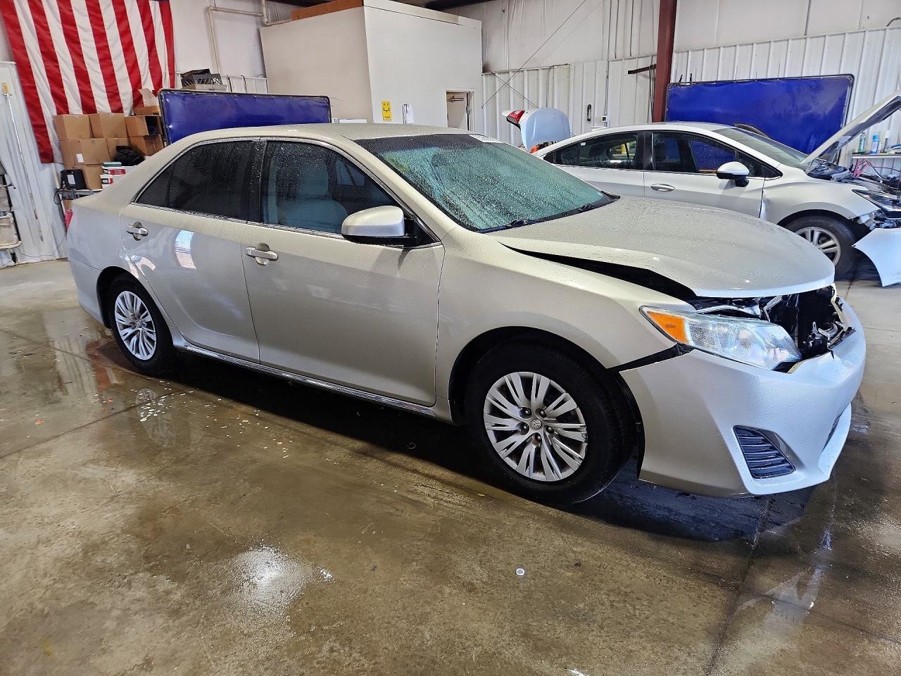 2014 TOYOTA CAMRY