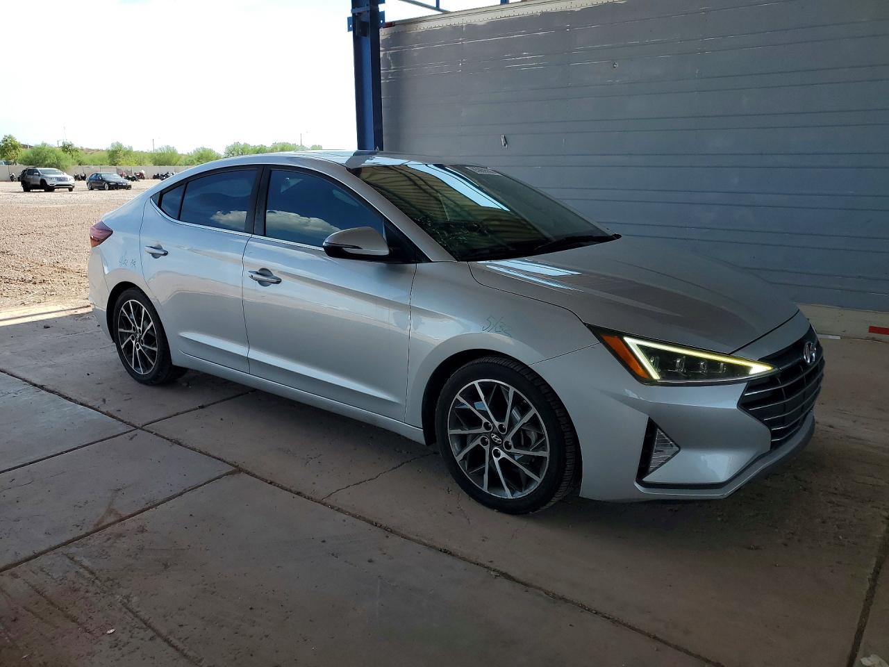 2019 HYUNDAI ELANTRA
