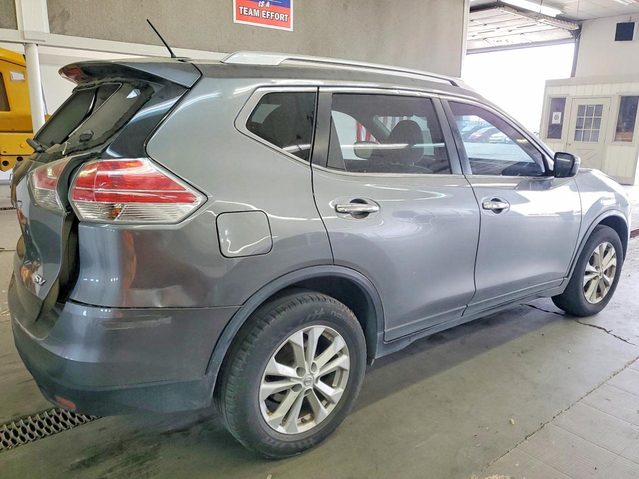 2015 NISSAN ROGUE