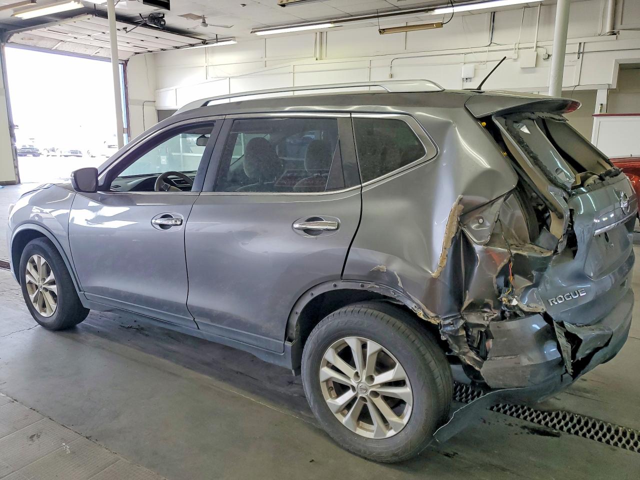 2015 NISSAN ROGUE