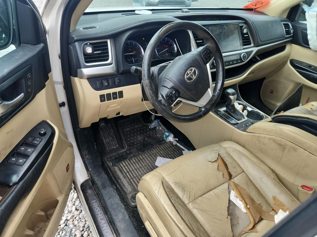 2014 TOYOTA HIGHLANDER