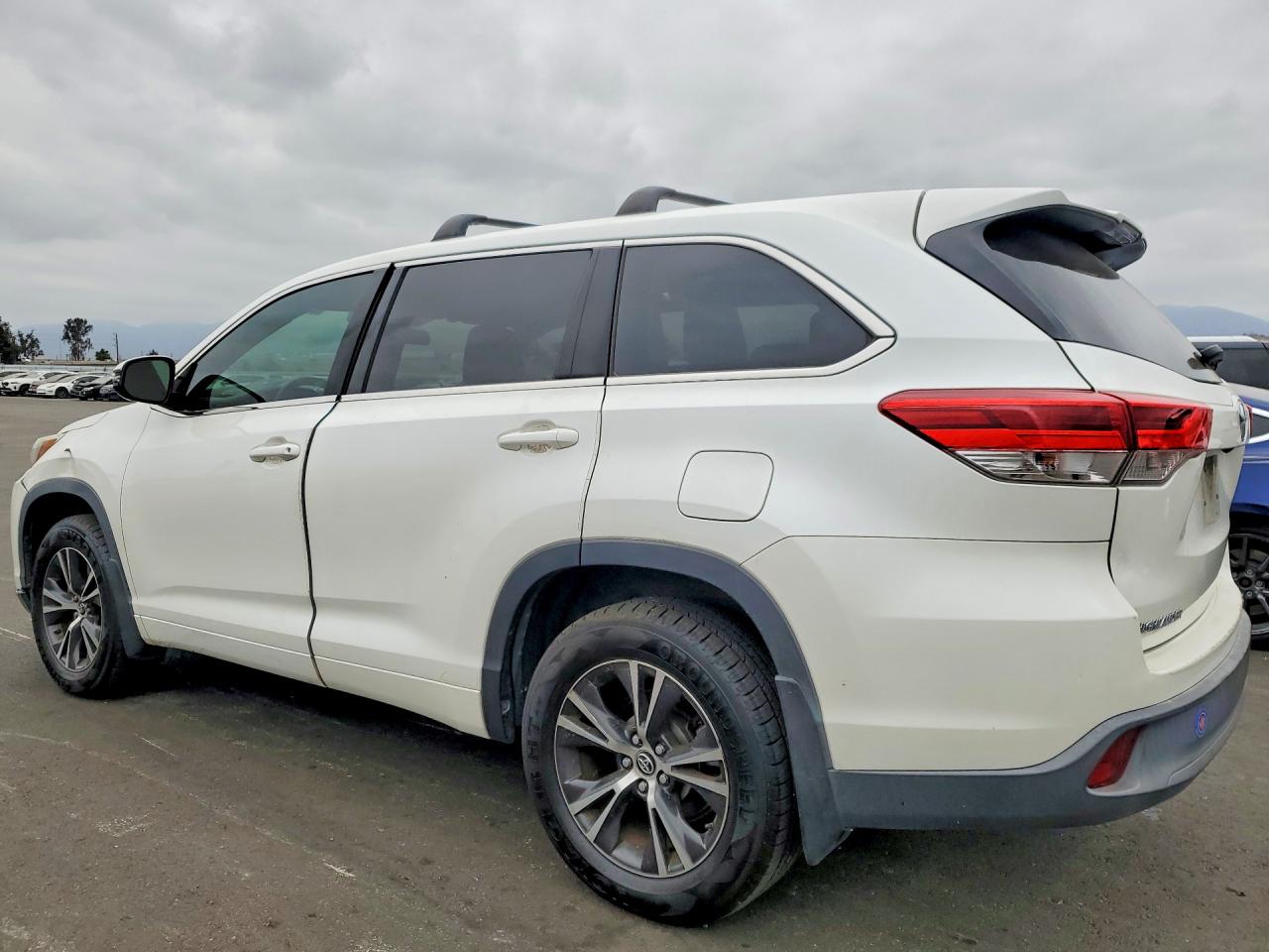 2018 TOYOTA HIGHLANDER