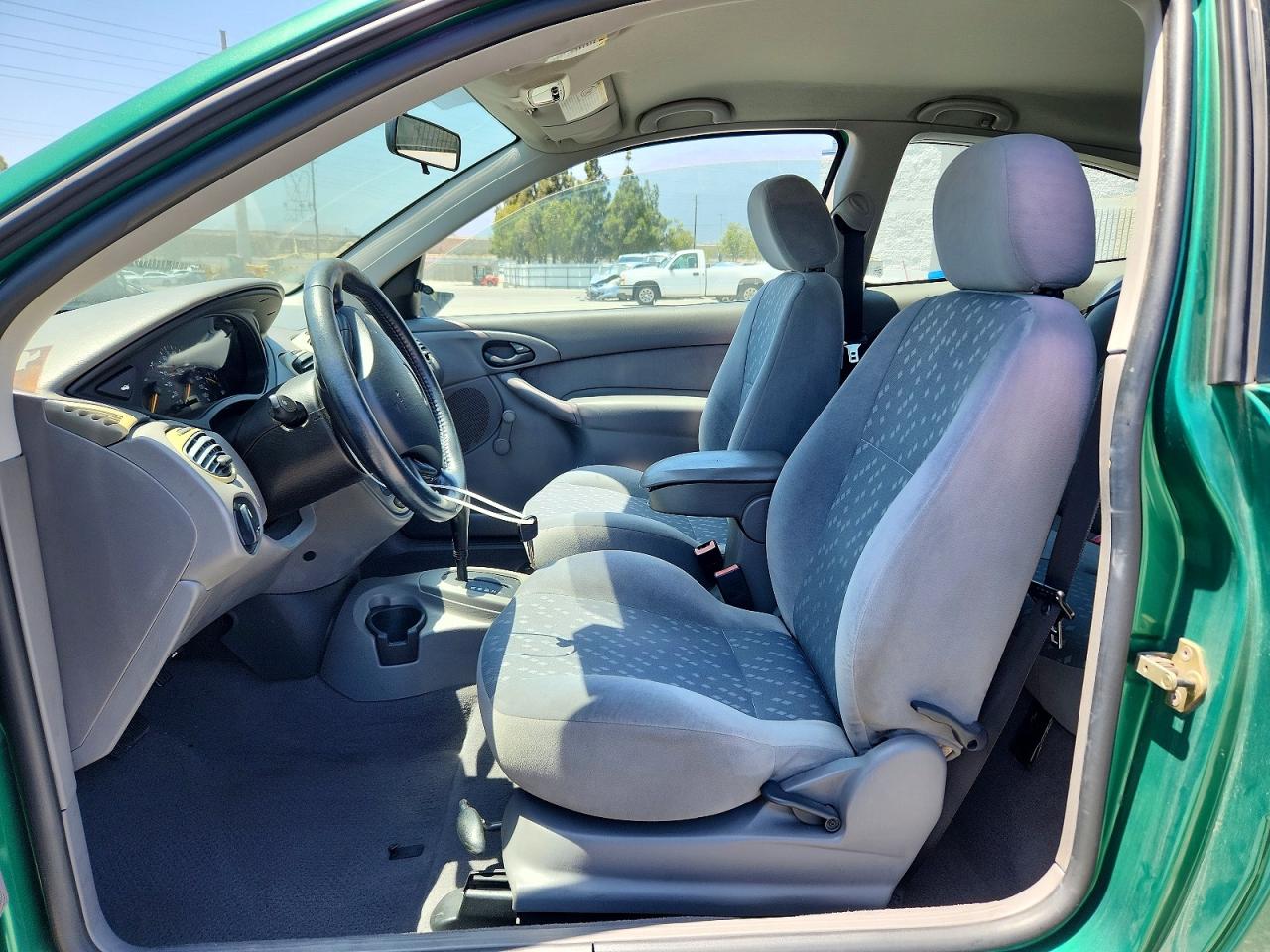 2002 FORD FOCUS