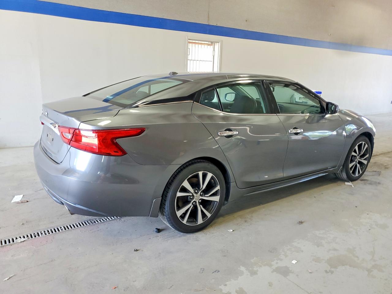 2016 NISSAN MAXIMA