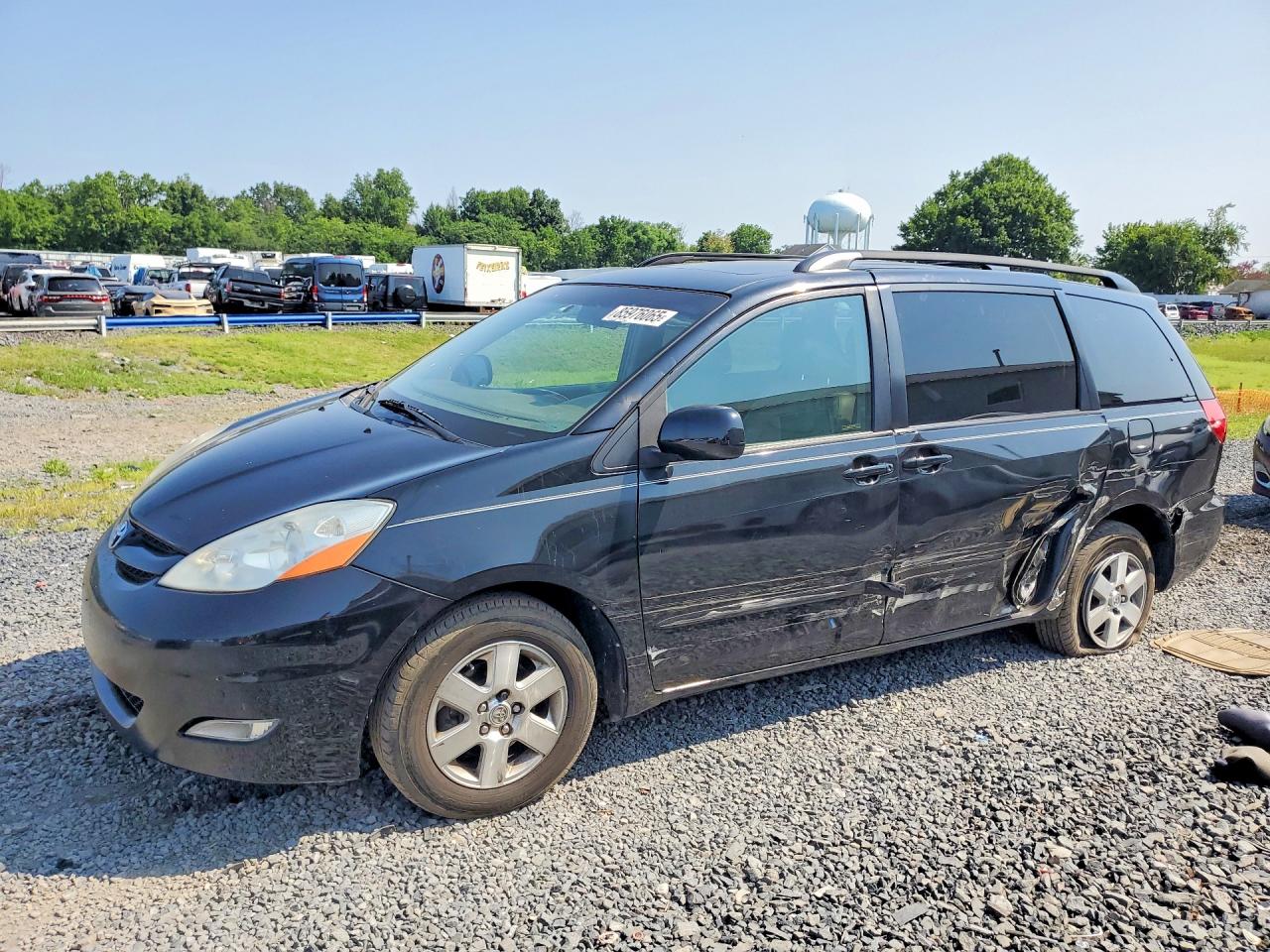 2010 TOYOTA SIENNA