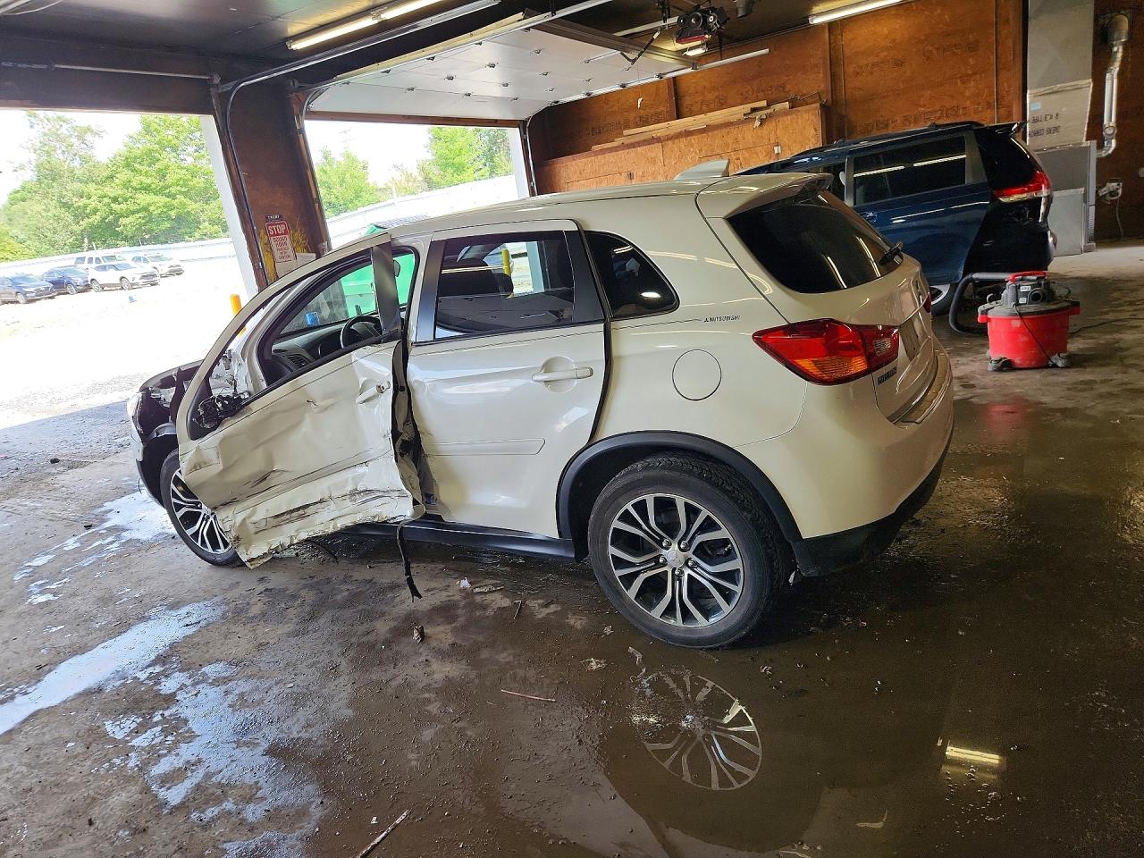 2017 MITSUBISHI OUTLANDER