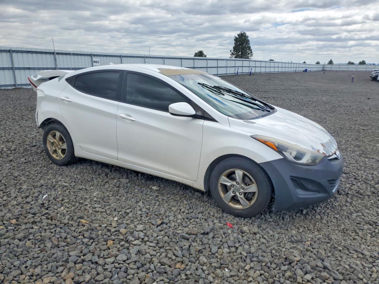 2015 HYUNDAI ELANTRA