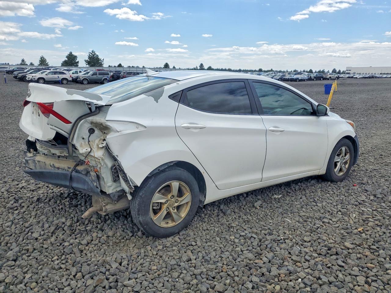 2015 HYUNDAI ELANTRA