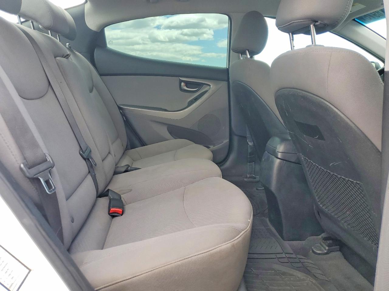2015 HYUNDAI ELANTRA