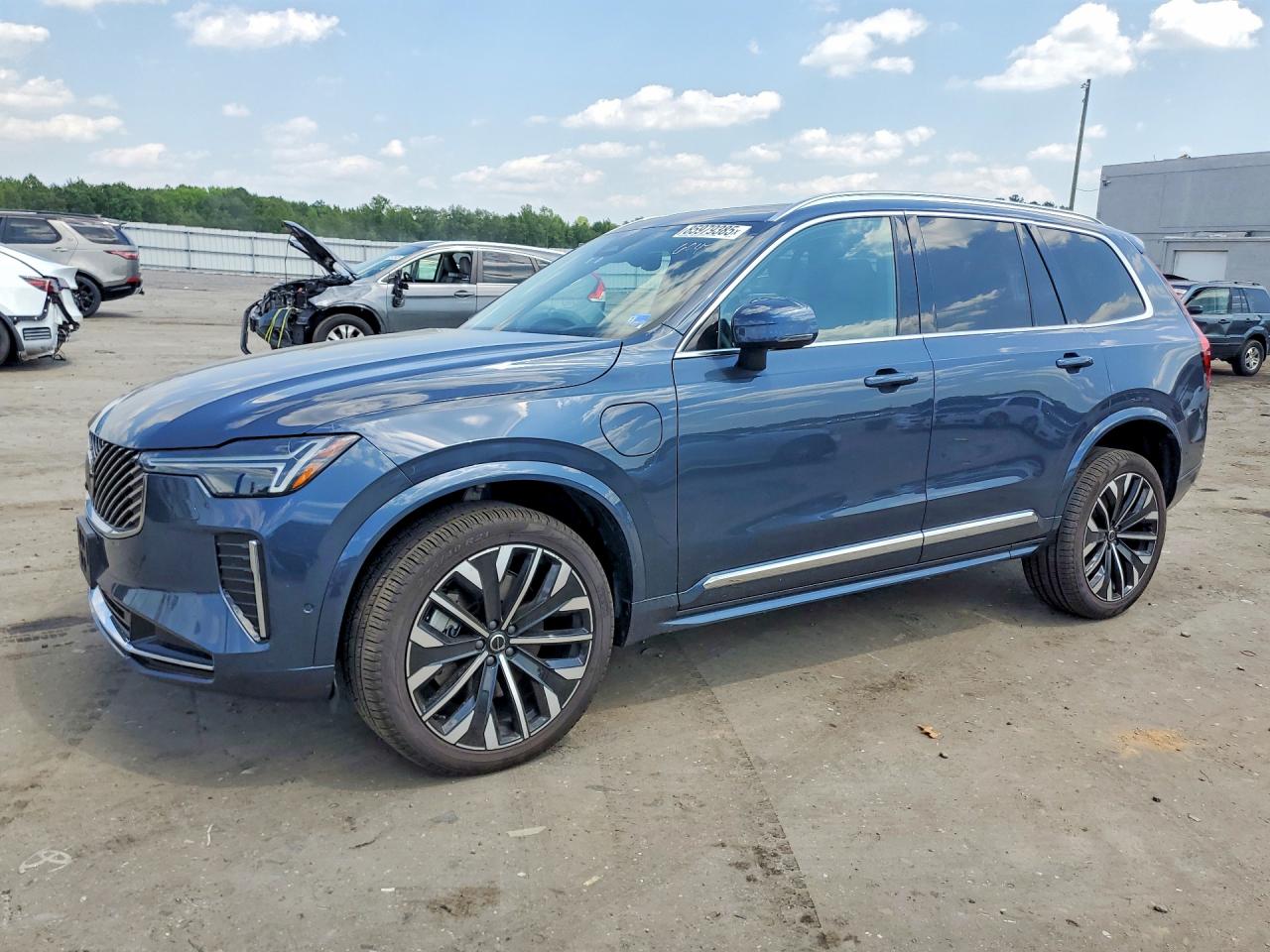 2025 VOLVO XC90
