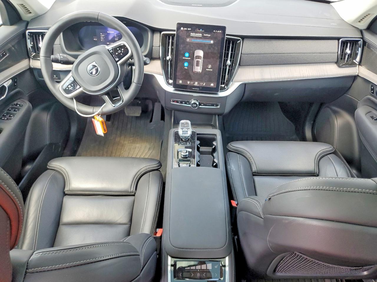 2025 VOLVO XC90