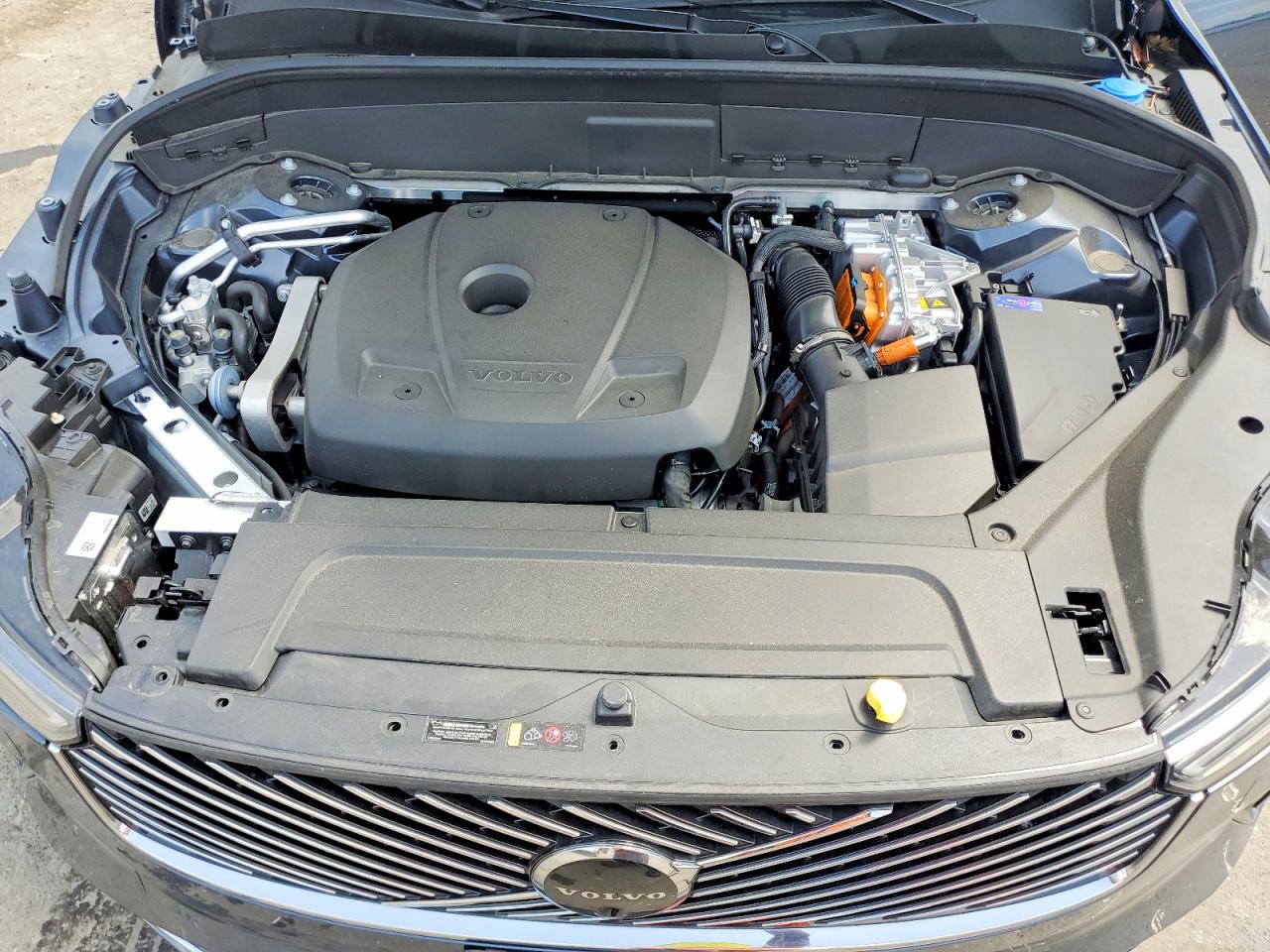 2025 VOLVO XC90