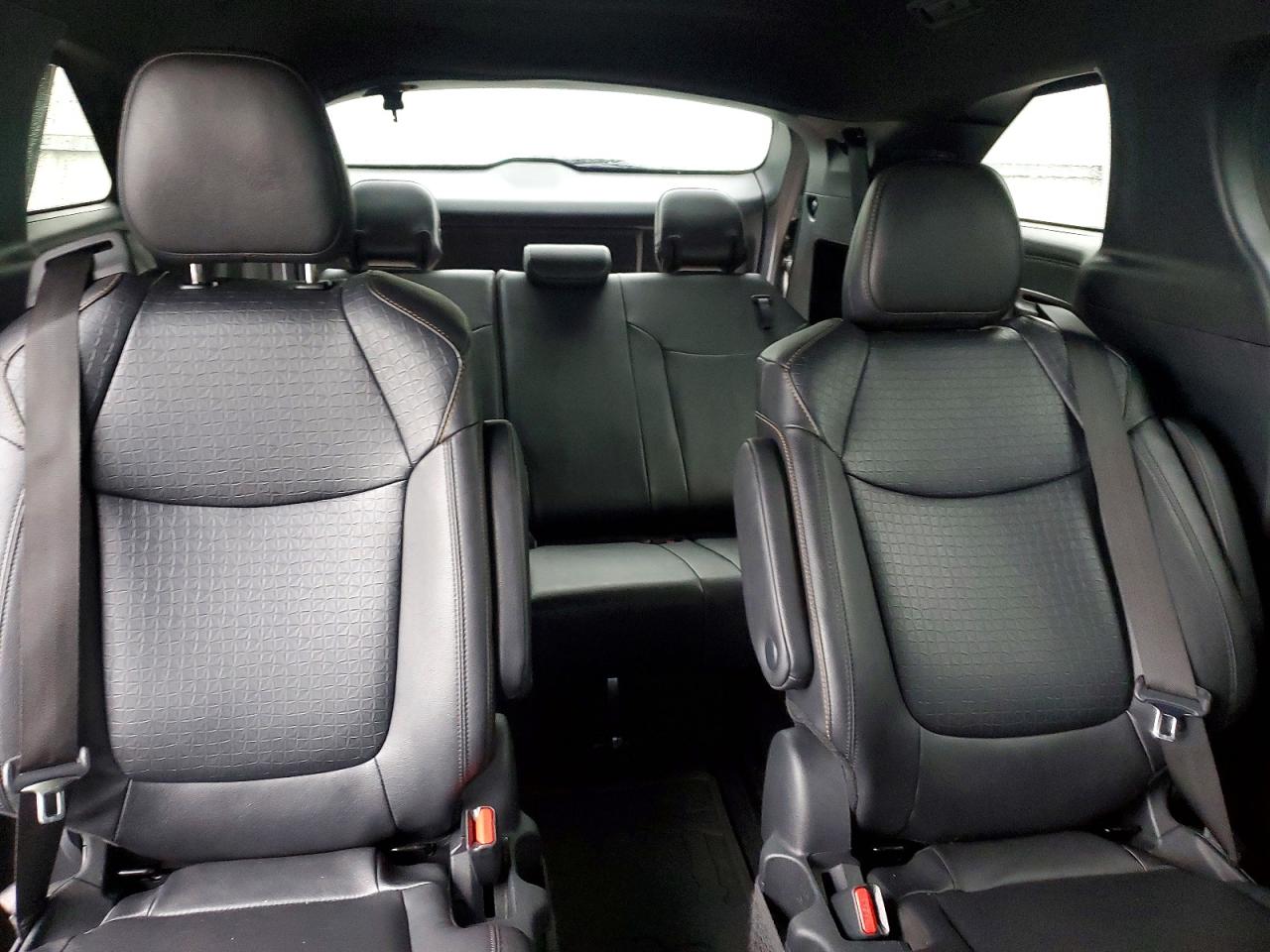 2025 TOYOTA SIENNA
