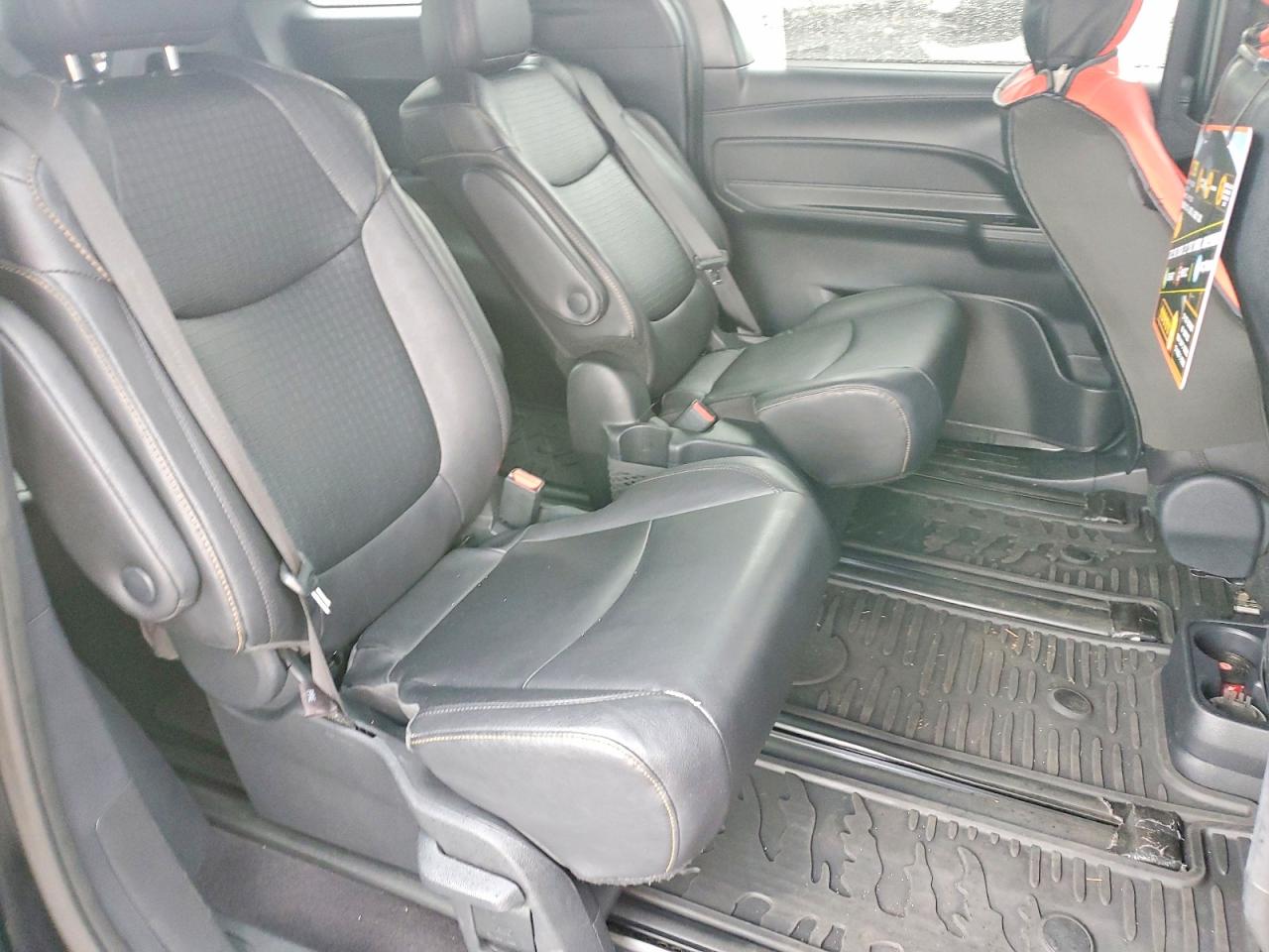 2025 TOYOTA SIENNA