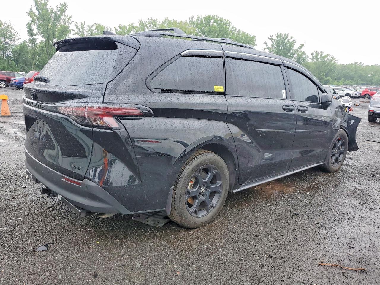 2025 TOYOTA SIENNA