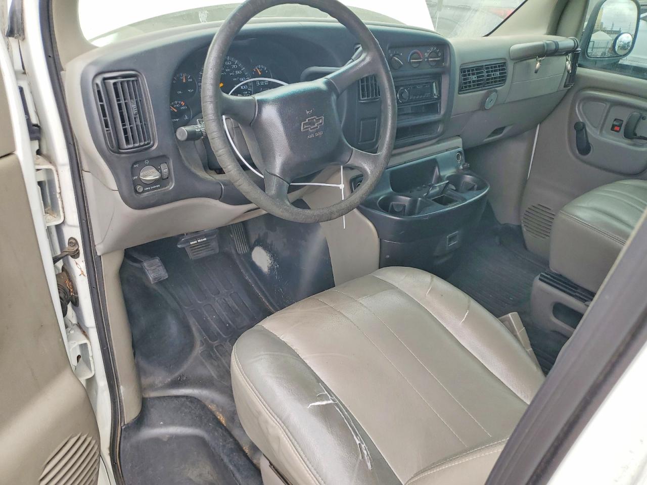 2001 CHEVROLET EXPRESS