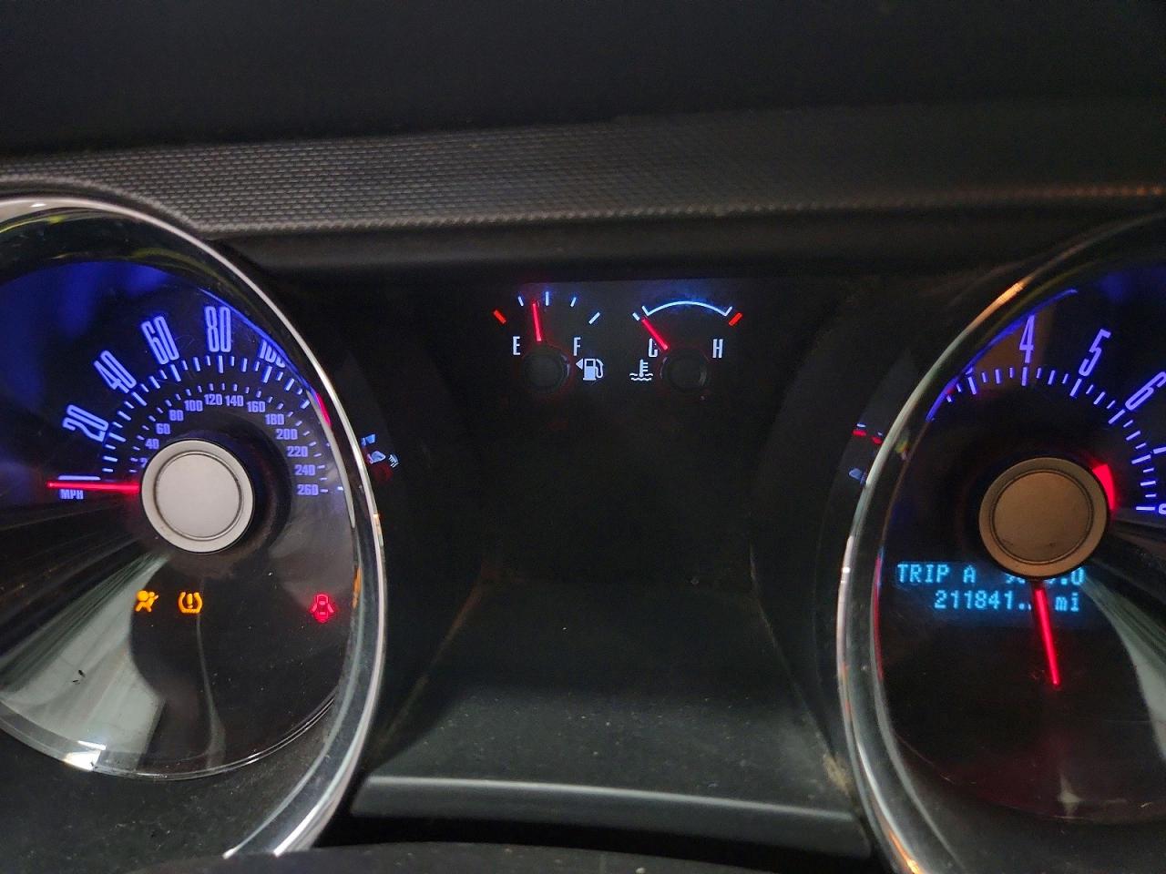 2011 FORD MUSTANG