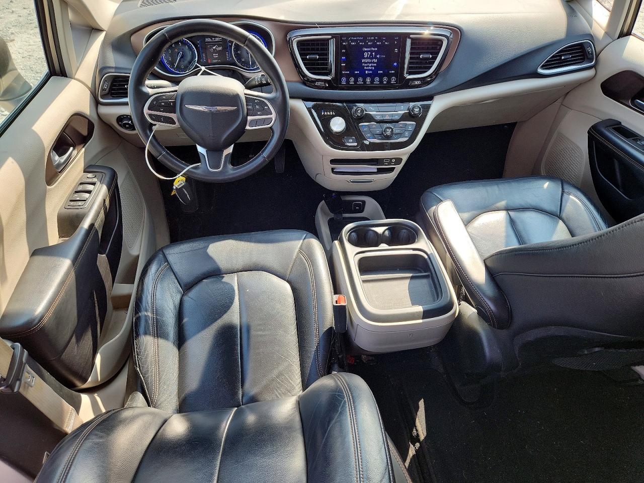 2017 CHRYSLER PACIFICA