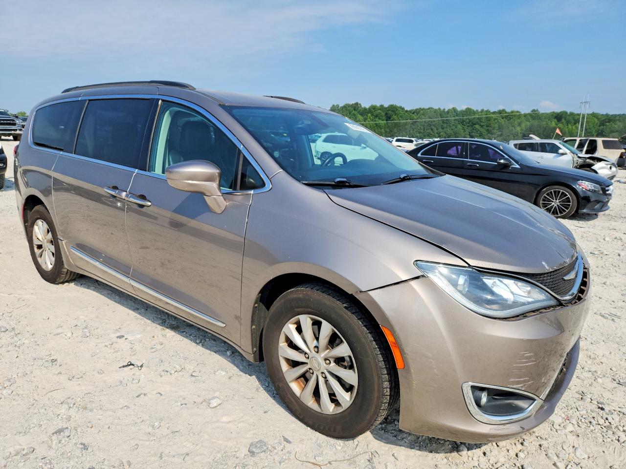 2017 CHRYSLER PACIFICA