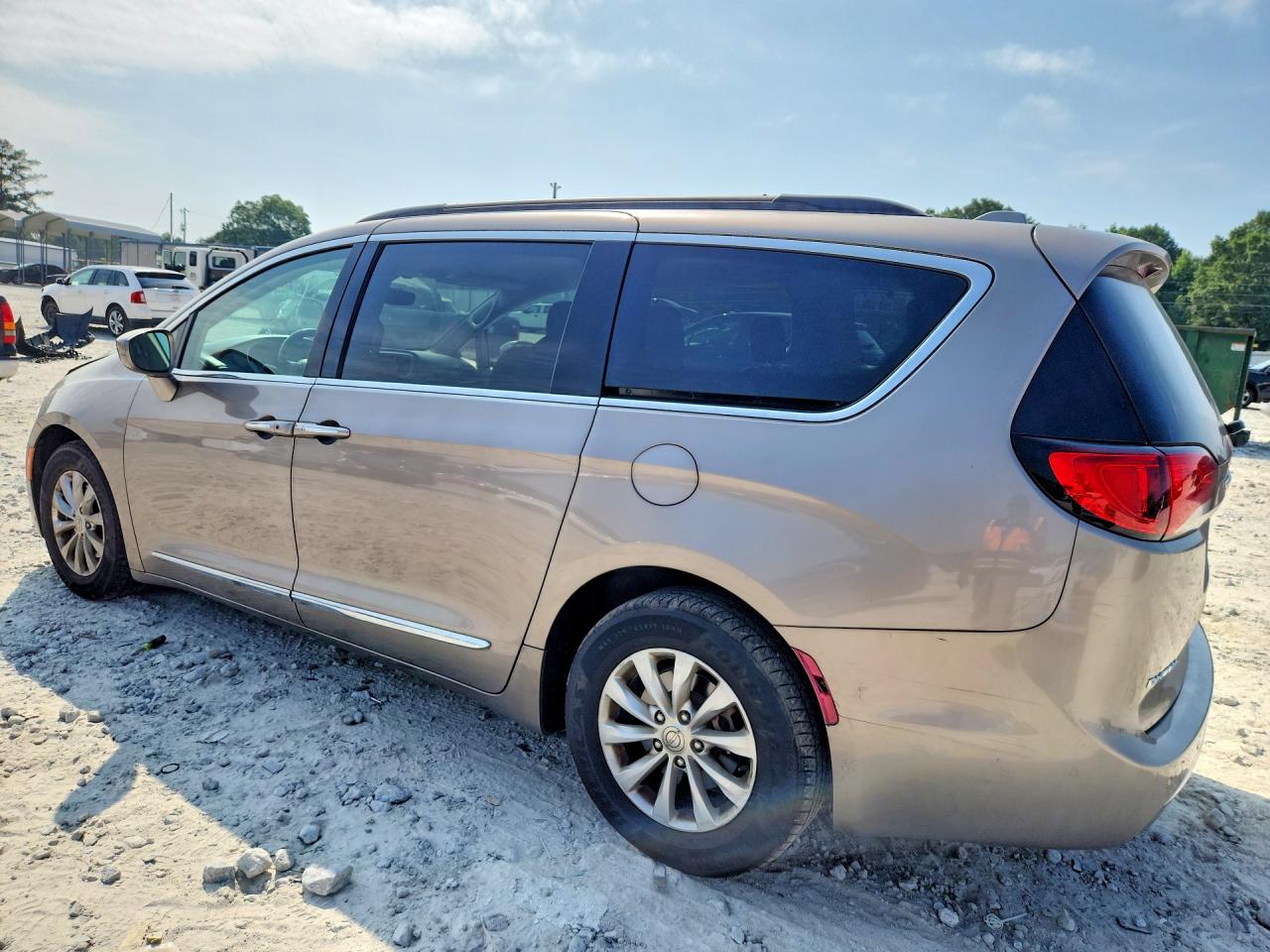 2017 CHRYSLER PACIFICA