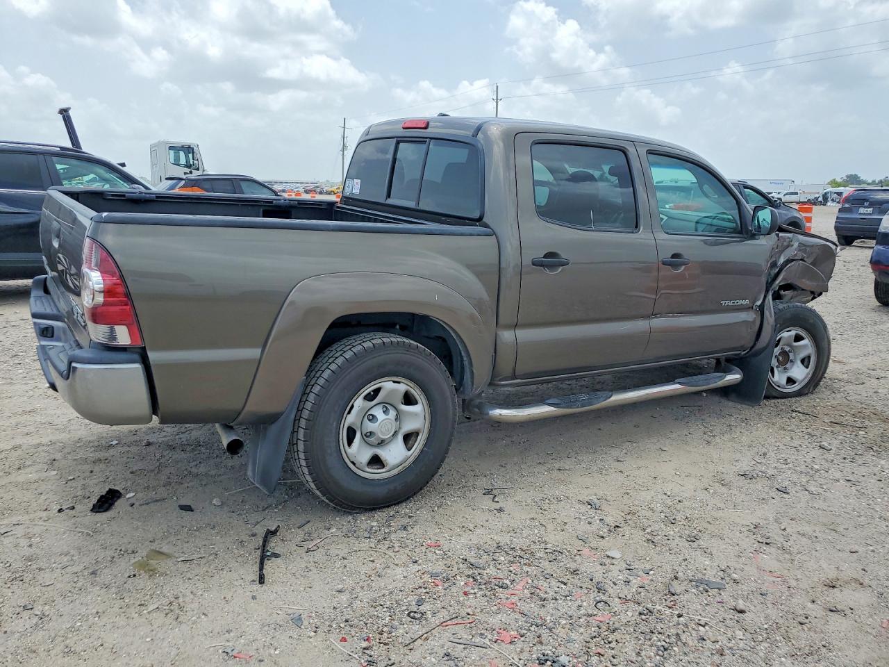 2011 TOYOTA TACOMA