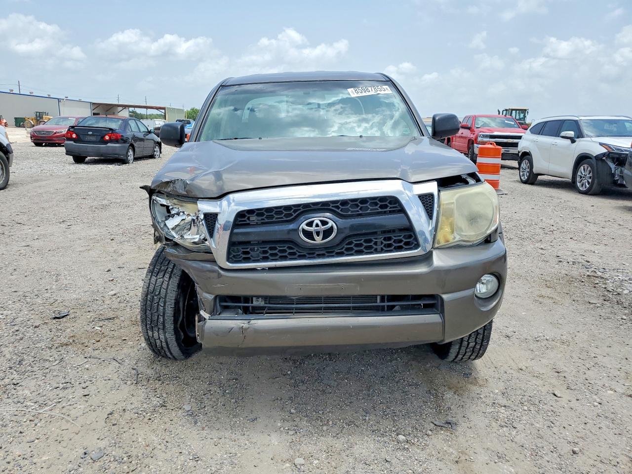 2011 TOYOTA TACOMA