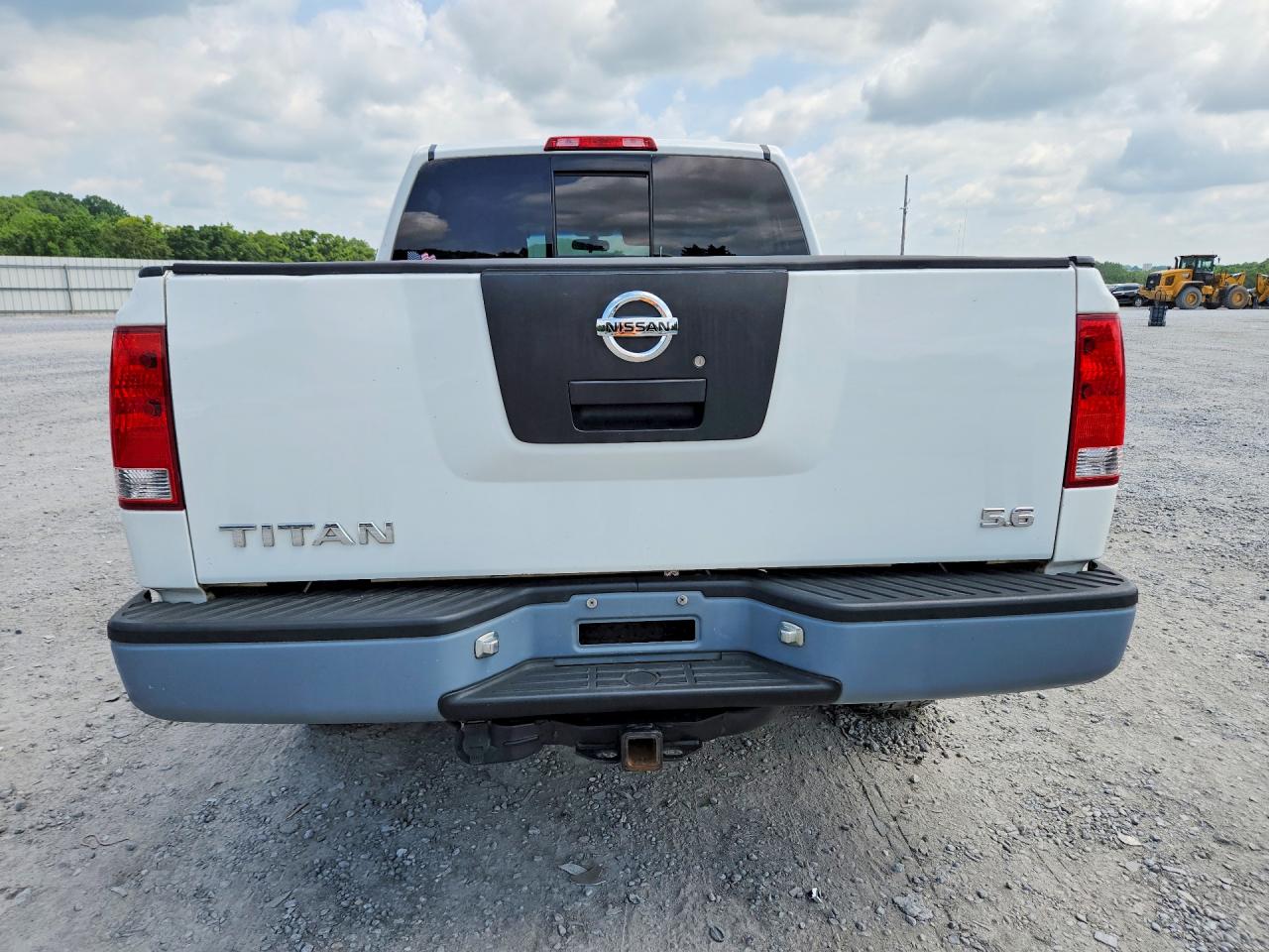 2004 NISSAN TITAN