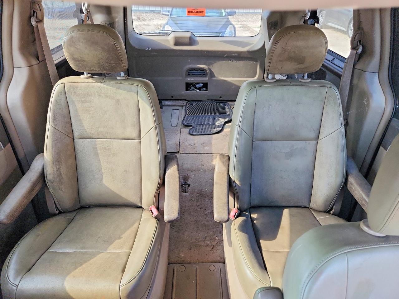 2011 VOLKSWAGEN ROUTAN
