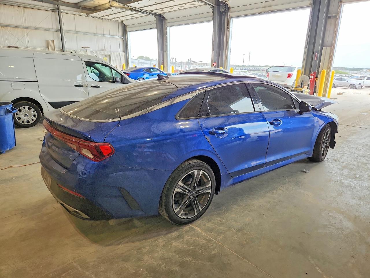 2022 KIA K5