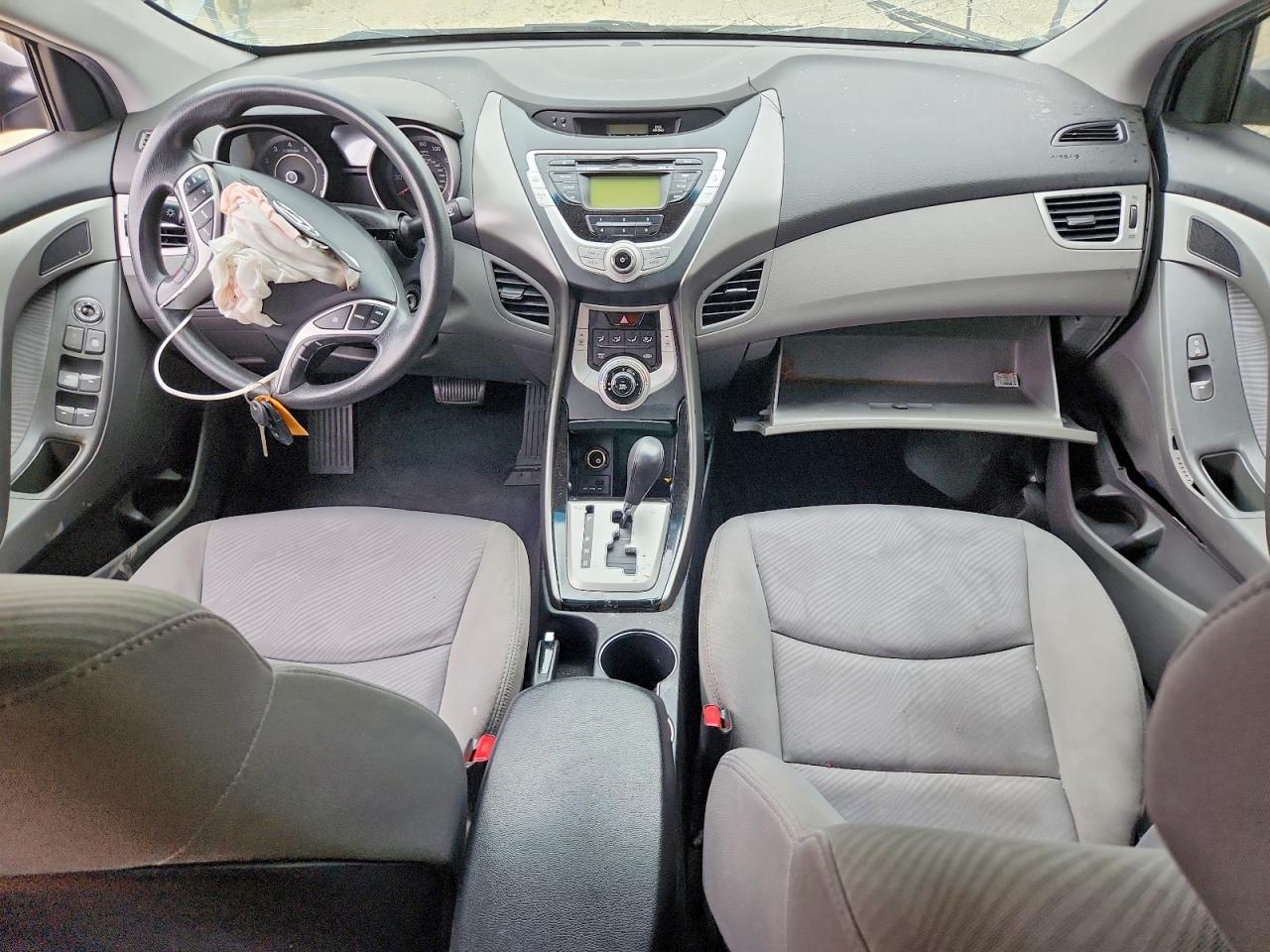 2012 HYUNDAI ELANTRA