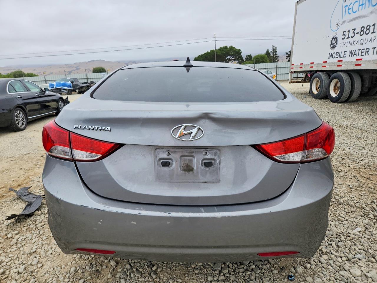 2012 HYUNDAI ELANTRA