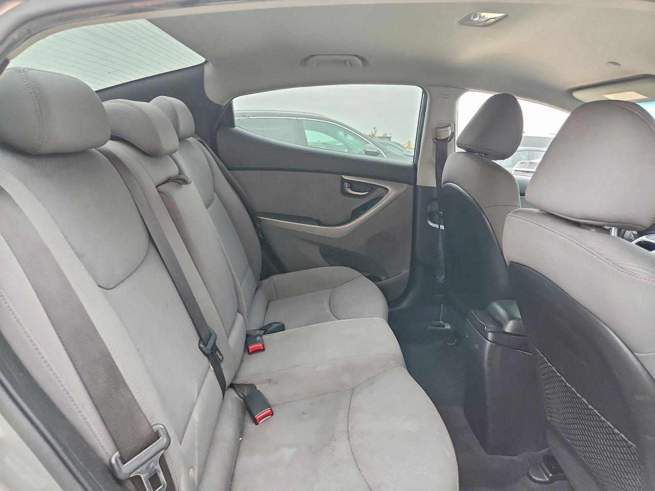 2012 HYUNDAI ELANTRA