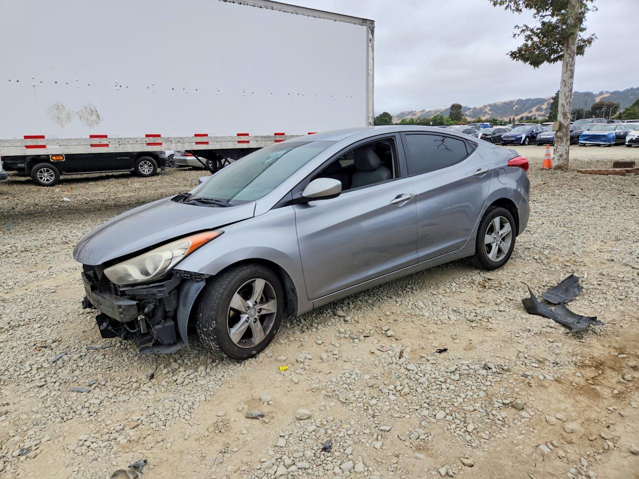 2012 HYUNDAI ELANTRA