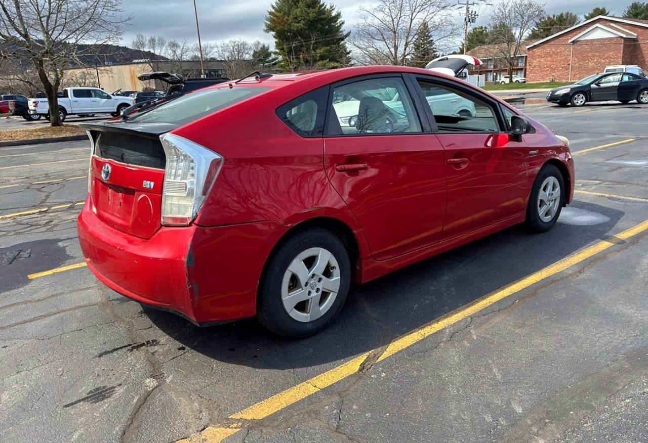 2011 TOYOTA PRIUS