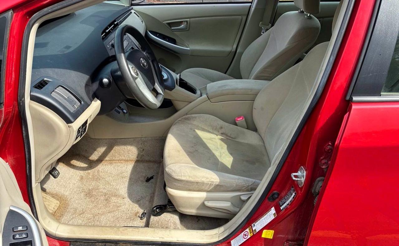 2011 TOYOTA PRIUS