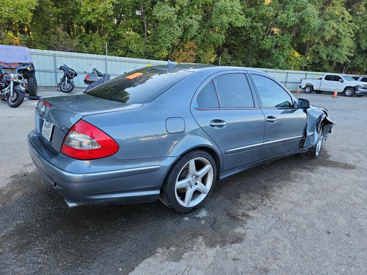 2009 MERCEDES-BENZ E-CLASS