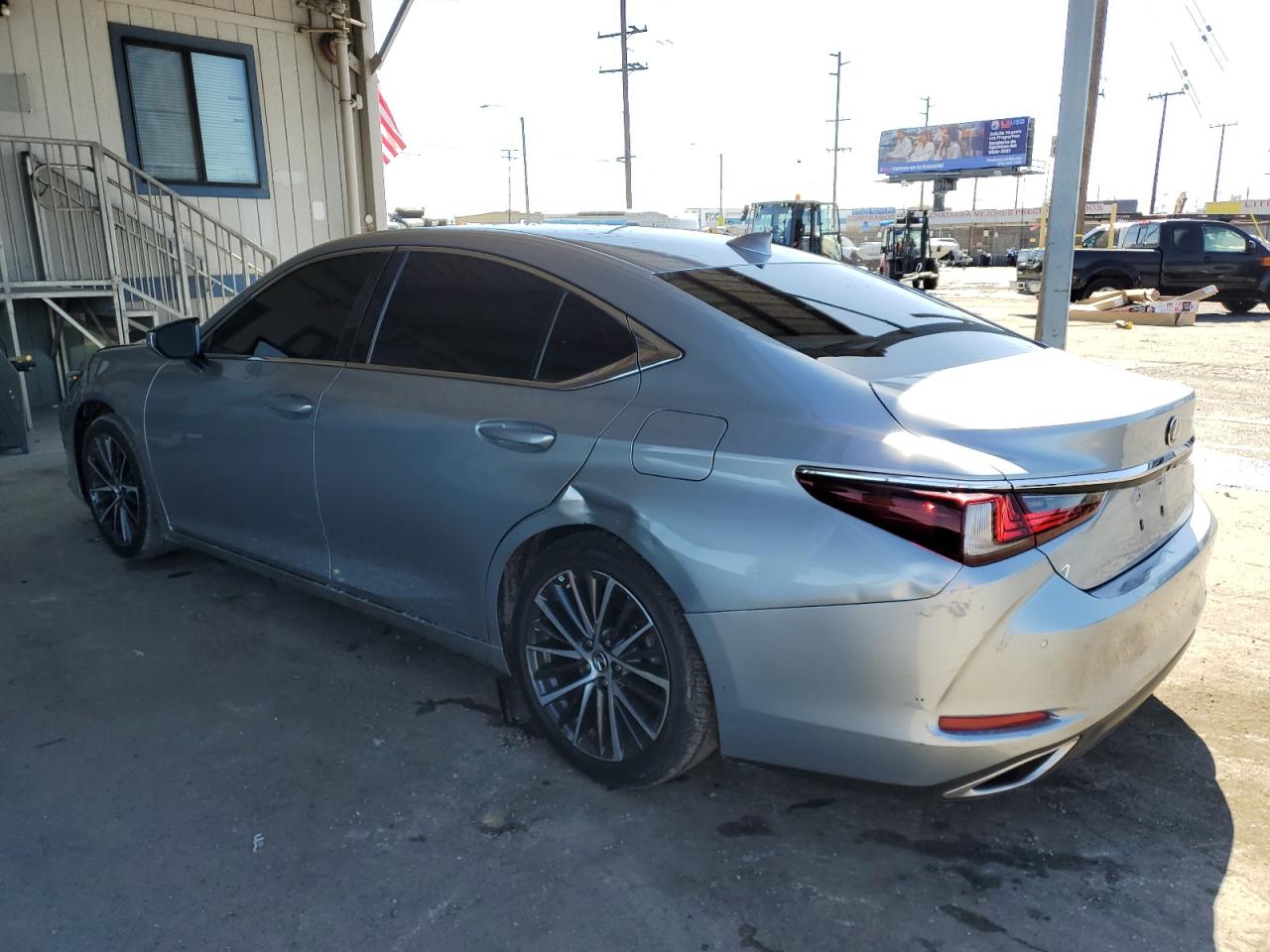2022 LEXUS ES350