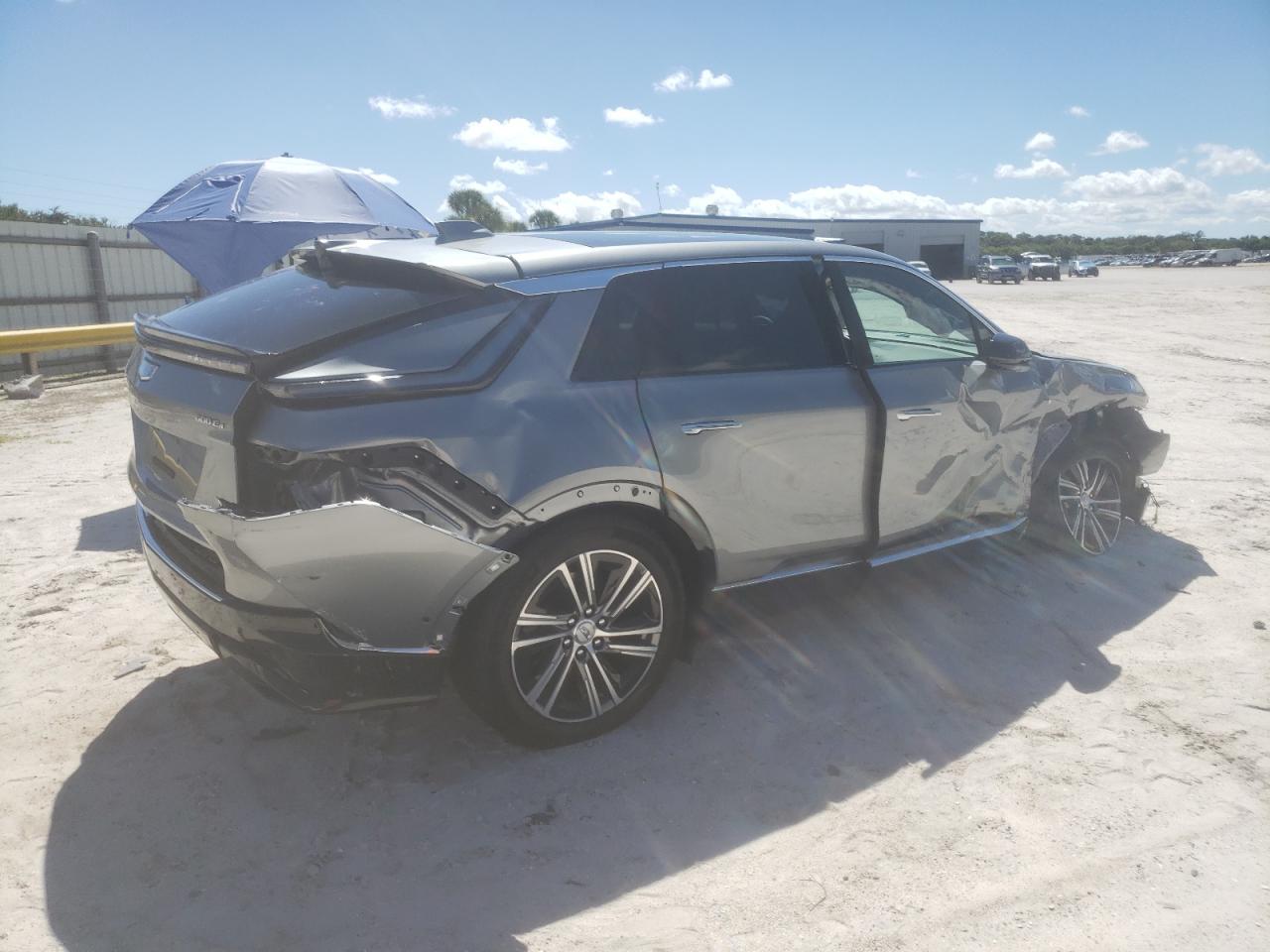 2025 CADILLAC LYRIQ LUXU