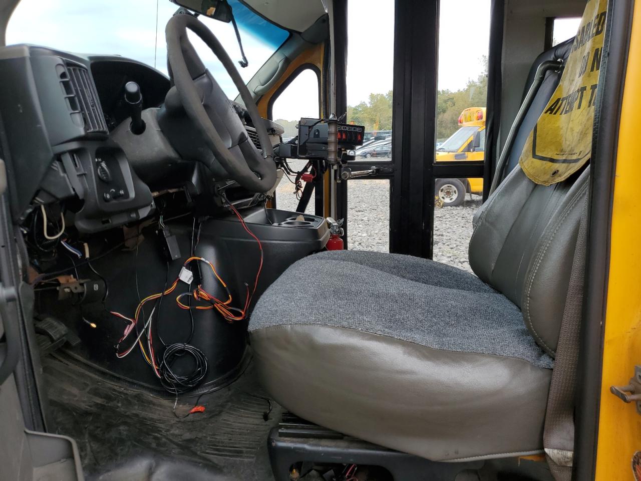 2006 CHEV EXPRESS