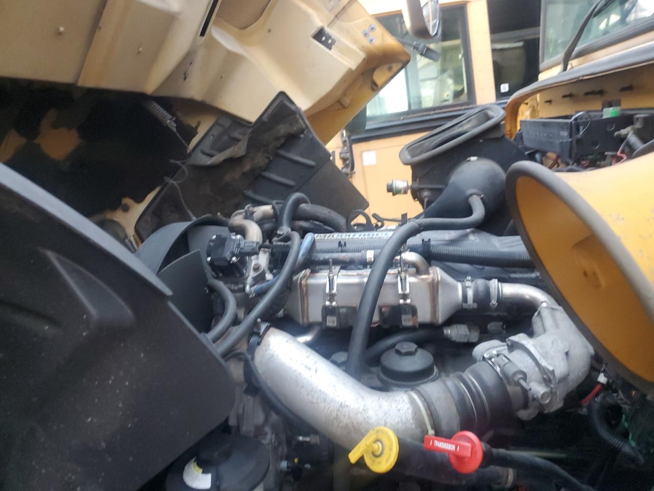 2010 IC CORPORATION CE SERIES