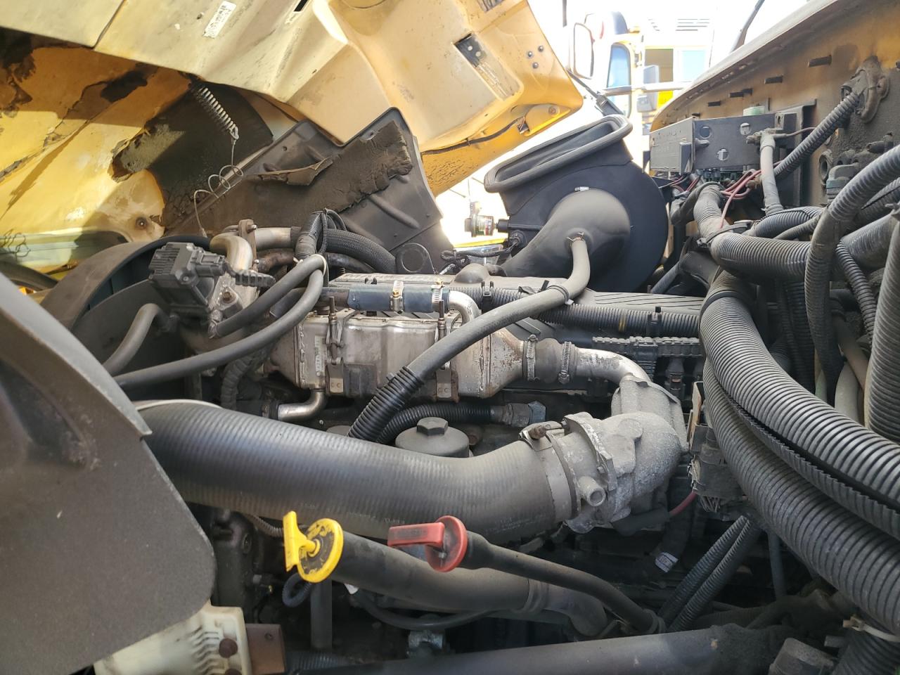 2011 IC CORPORATION CE SERIES