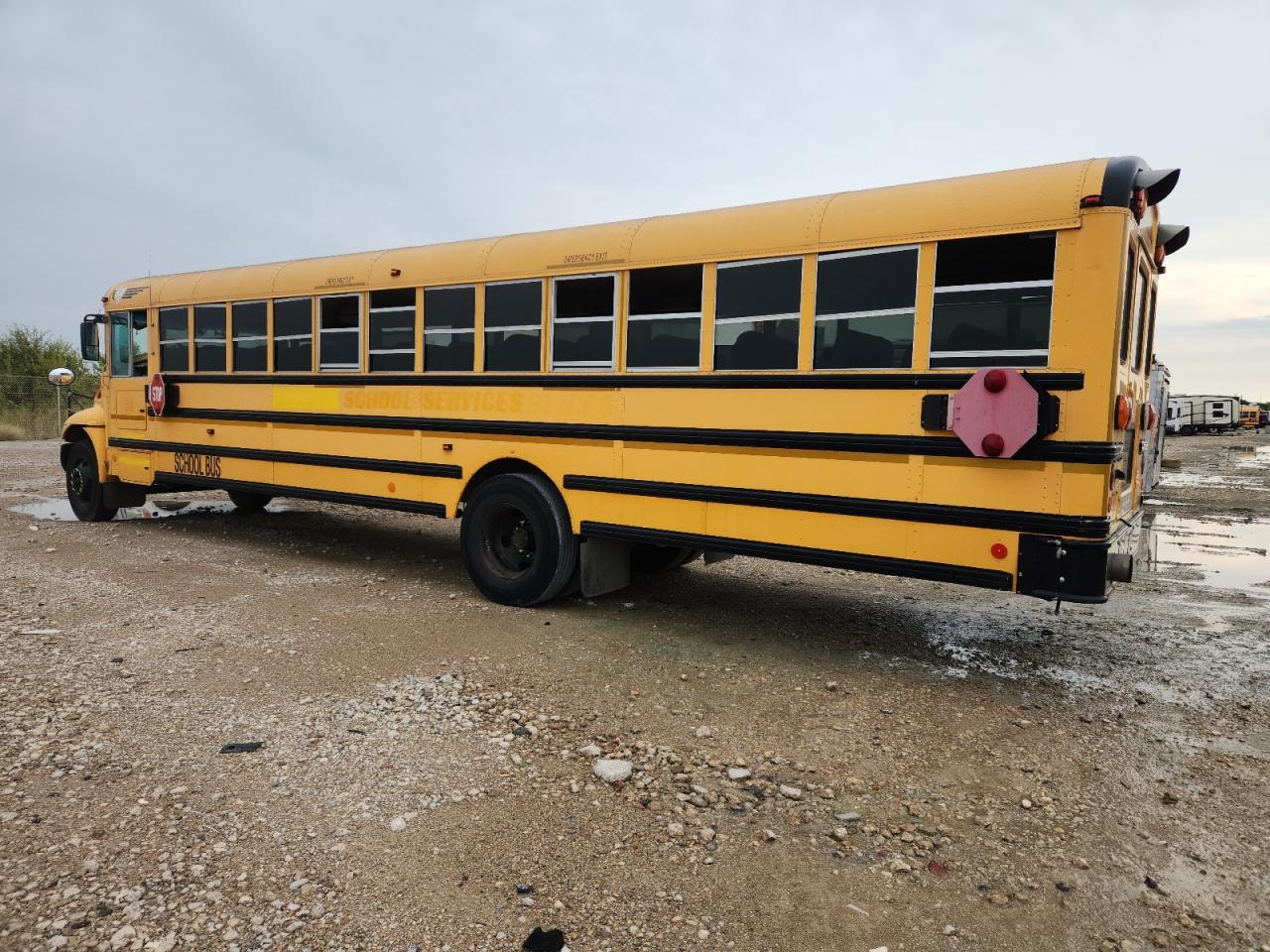 2011 IC CORPORATION CE SERIES