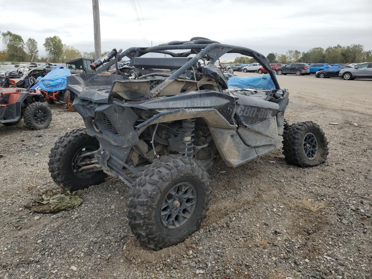 2021 CAN-AM SIDEBYSIDE